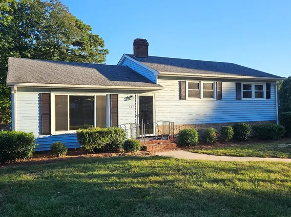 113 Crestland Dr, Kernersville, NC 27284