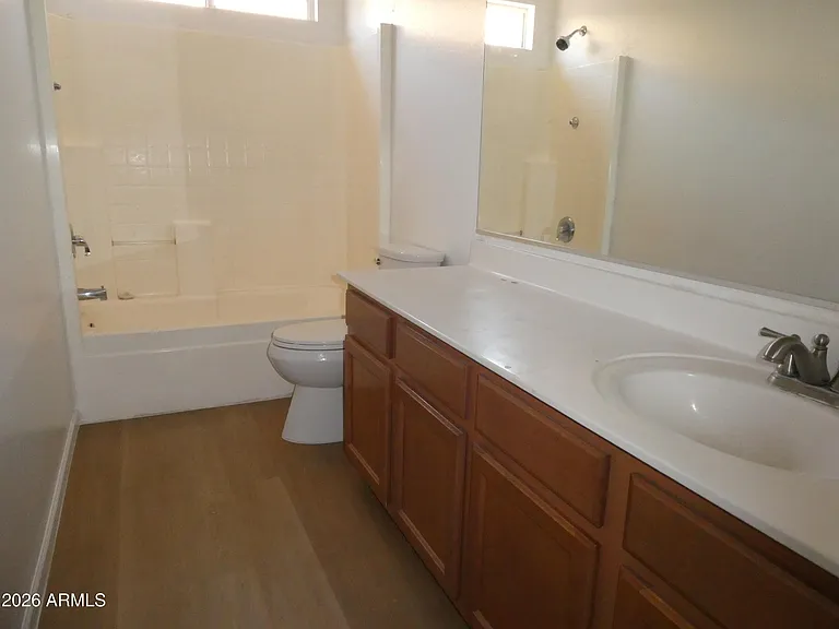 11547 W Schleifer Dr — Photo 12