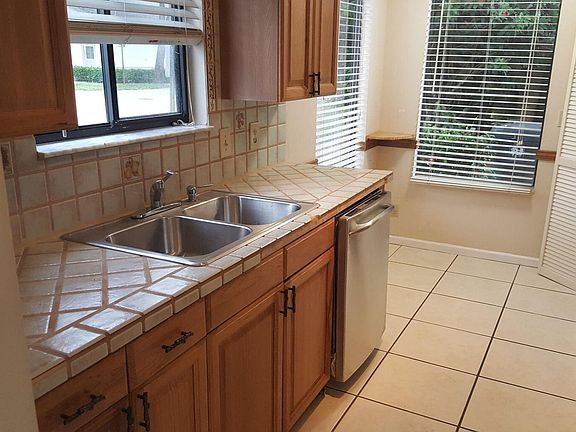 3rd image of 11903 Sturbridge Lane