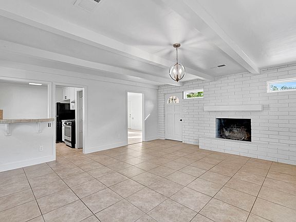 5th image of 1850 Easy St
