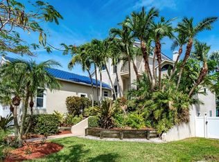 11825 1st St E, Treasure Island, FL 33706