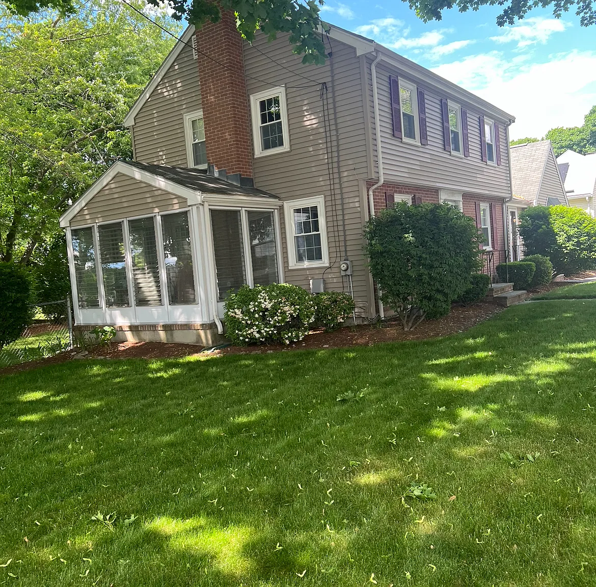 3 bed, 2200 sqft, $4,700 — Photo 2