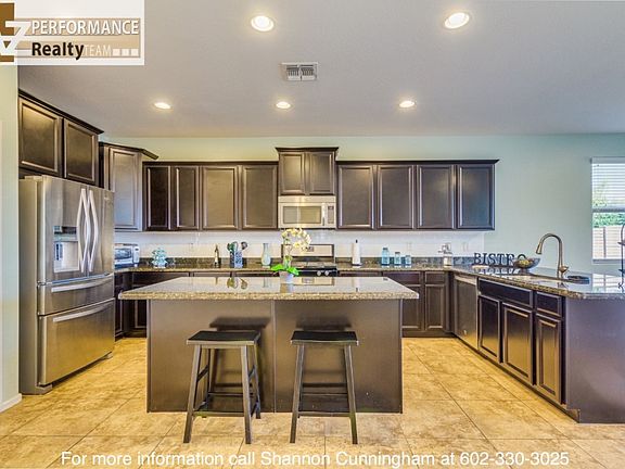 4th image of 18141 W Carmen Dr