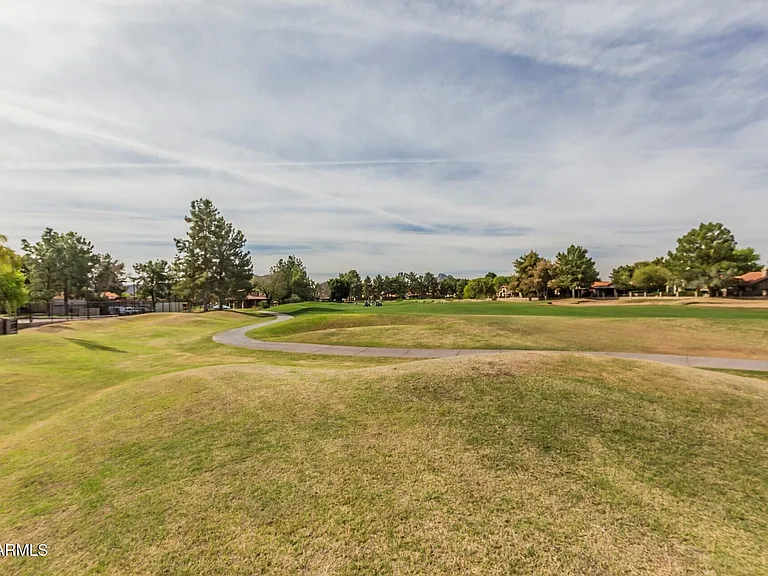 4106 E Sunnyside Dr — Photo 42