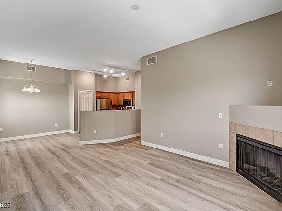 5th image of 9303 Gilcrease Ave Unit 2217