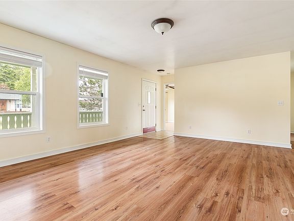 5th image of 957 Donald Avenue