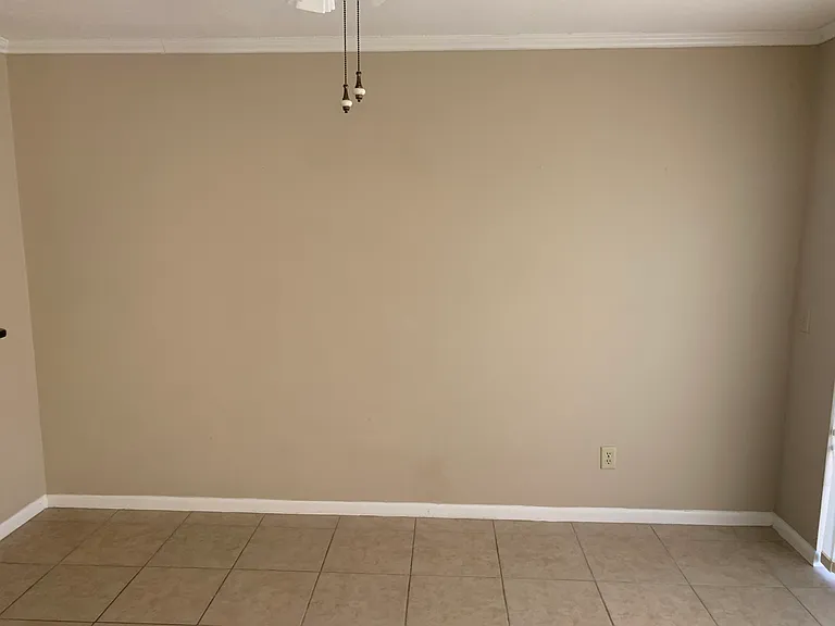 1536 N Carolwood Blvd — Photo 24