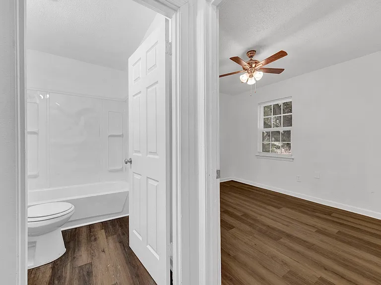 2966 Yale Ave #7 — Photo 10
