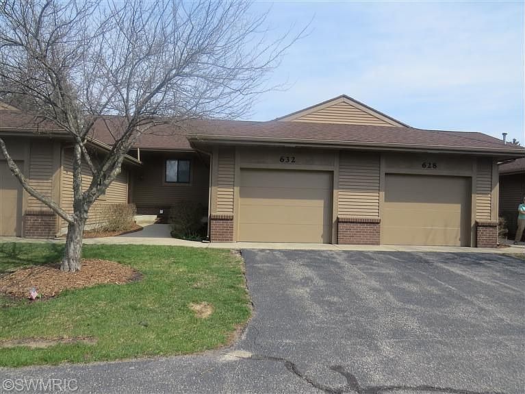 1st image of 632 Bradford Pl NE