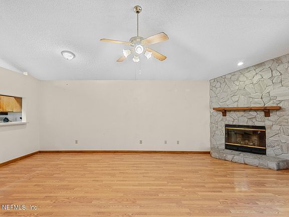 4th image of 1372 MUNSON COVE Drive