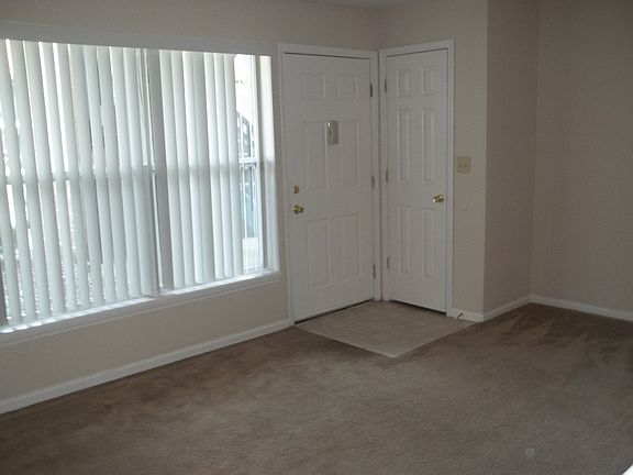 4th image of 152 Vandenburgh Pl