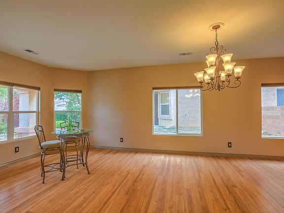 4th image of 10115 Calle Bella NW
