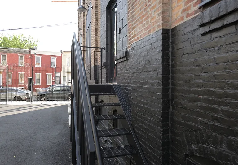 1901 E Willard St #103 — Photo 34