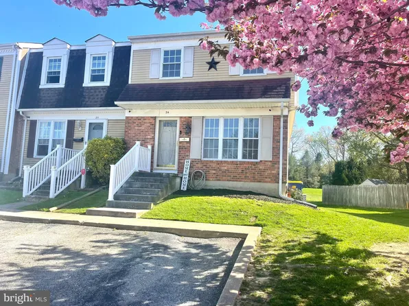 24 Heritage Dr, Dover, DE 19904