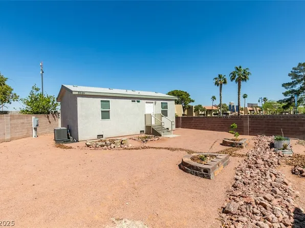 3918 Calle Mirador Adu Lks, Las Vegas, NV 89109