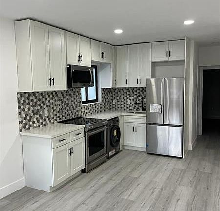 2nd image of 7128 Indian Creek Dr APT 6