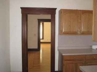 14 Pelham St APT 1, Worcester, MA 01609