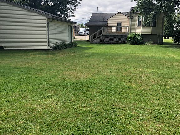 2nd image of 26648 W Huron River Dr