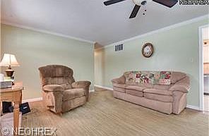 3rd image of 5995 Thunderbird Dr