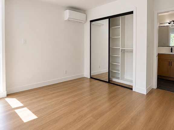 5th image of 124 N Inglewood Ave #7