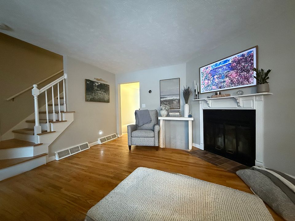 1st image of 143 Winterwood Dr
