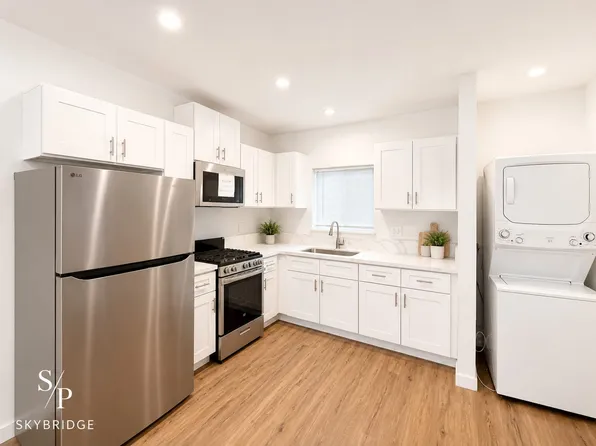 8715 Buckles St #A, Downey, CA 90241