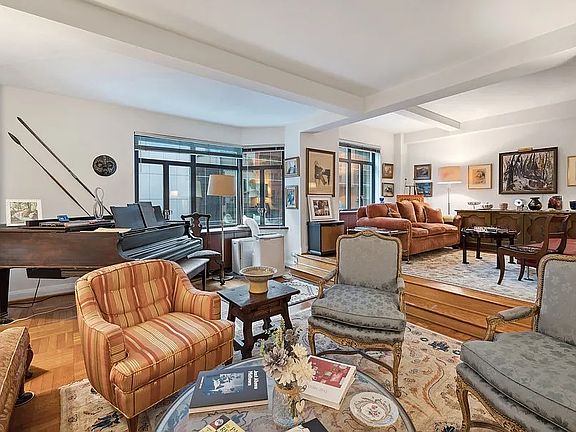 2nd image of 25 W 54th St #6EFH