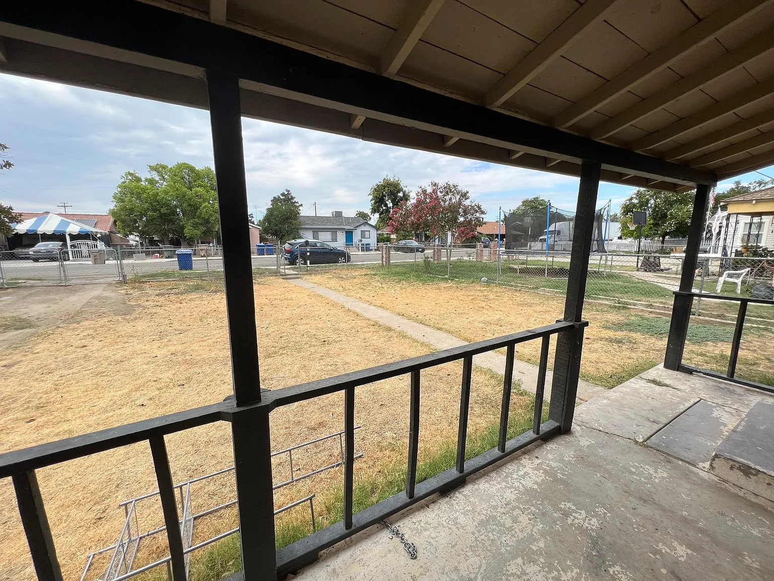 3 bed, 732 sqft, $1,550 — Photo 2