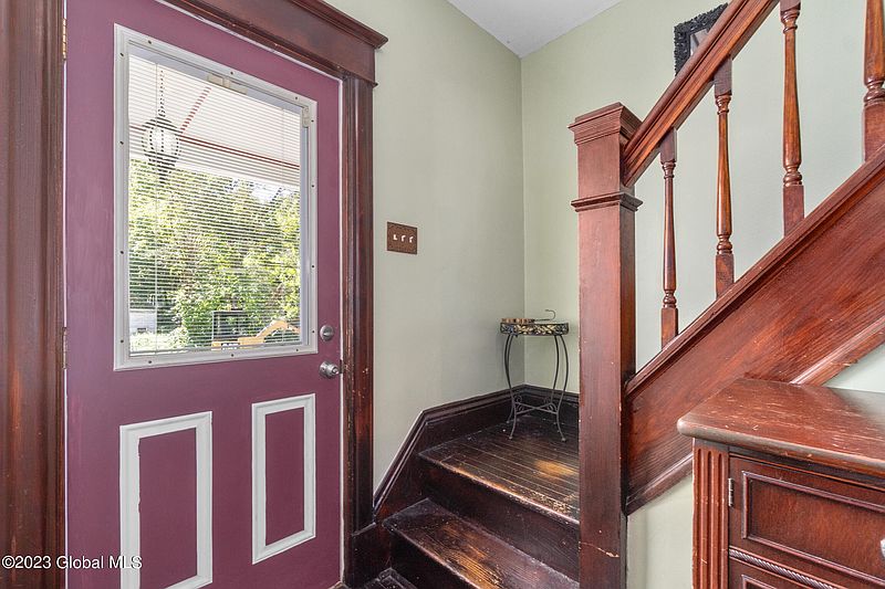 4th image of 229 Chism Street