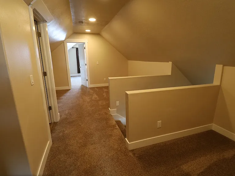 429 N 1340 E — Photo 26