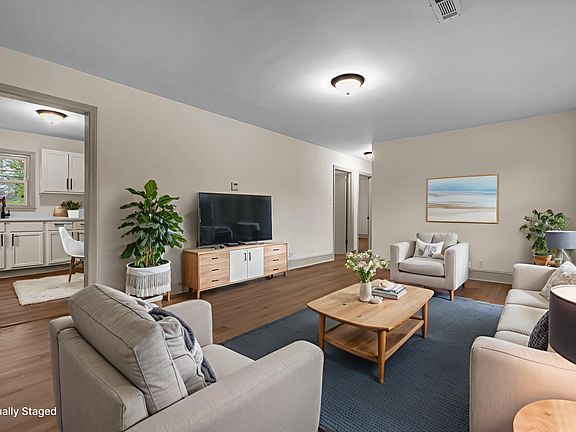 3rd image of 105 Whitener Ave