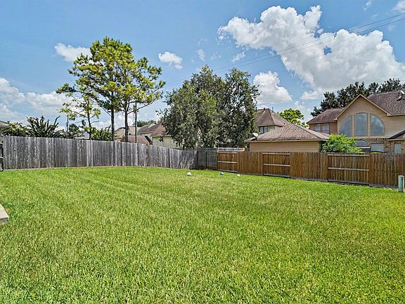 5th image of 3105 Centennial Village Dr