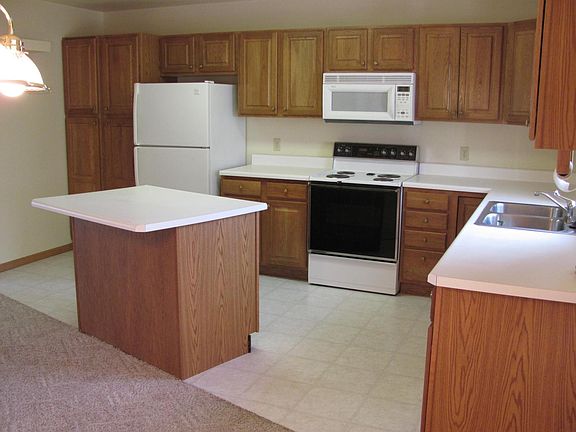 2nd image of 1609 G Ave