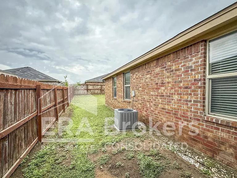 1400 Loyal Ln #A — Photo 22