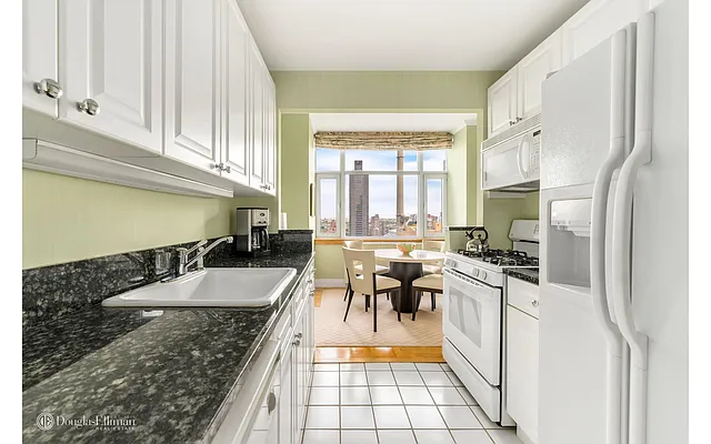 Sold by Douglas Elliman | media 10