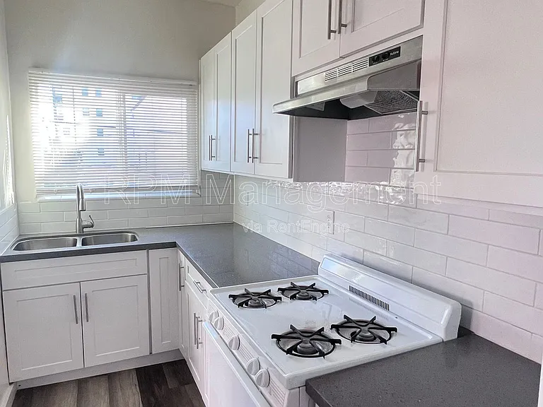 904 S Catalina St #11 — Photo 3