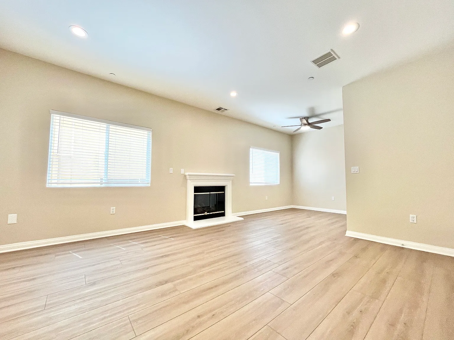 2 bed, $2,600 — Photo 2