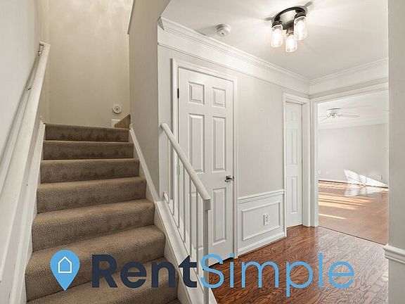 5th image of 8207 Crossbrook Ct Unit 202