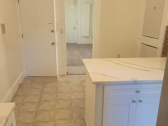 5th image of 338 New York Ave #2L