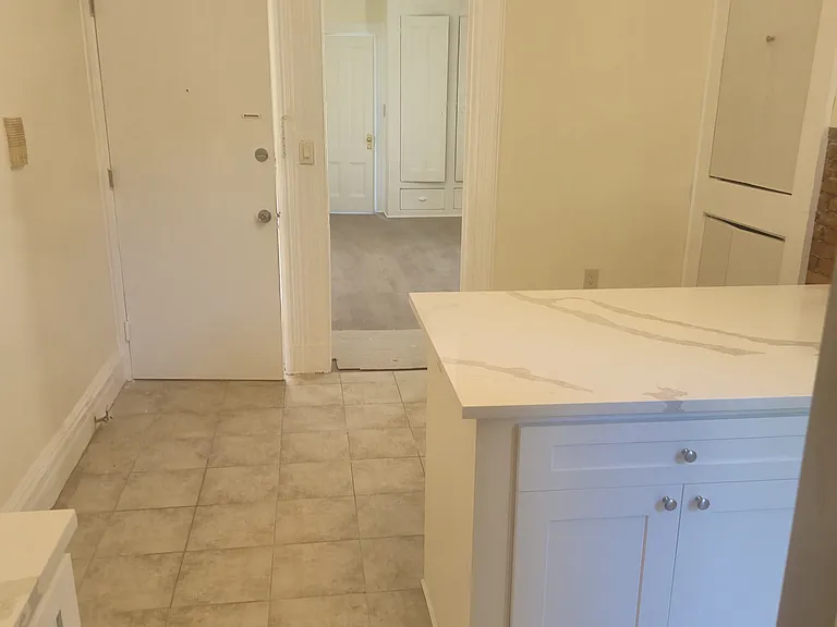 338 New York Ave #2L — Photo 5