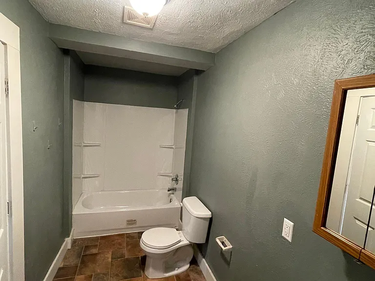 939 N Ewing St — Photo 6