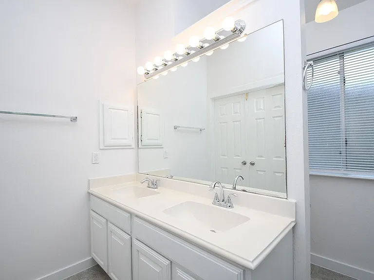 2303 Old Dixie Dr — Photo 30