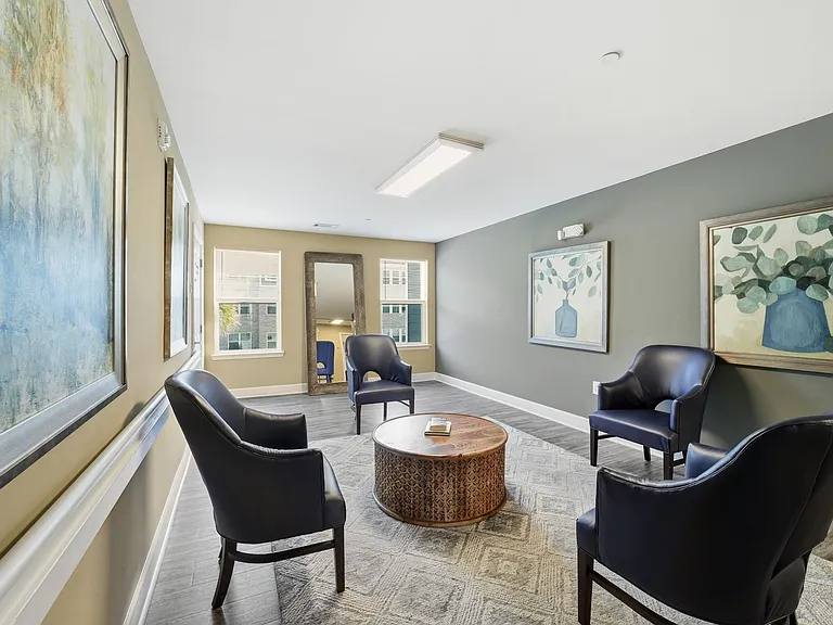 Crescent Villas — Photo 34