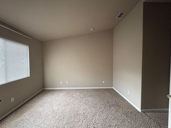 3rd image of 148 Mike Gartrell Cir
