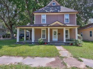 1405 E 5th Ave, Winfield, KS 67156