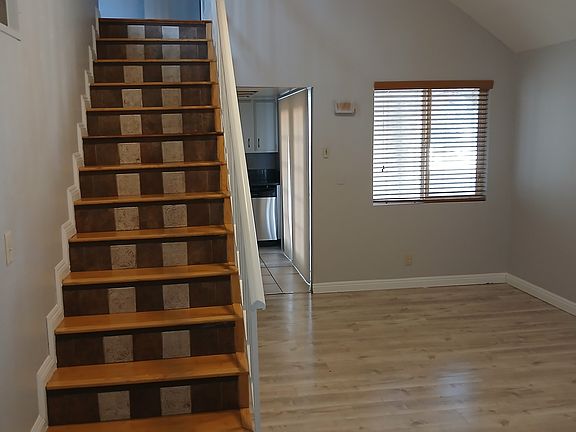 4th image of 3143 Arville St
