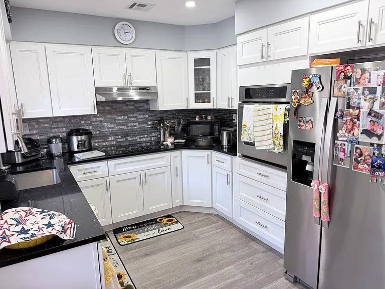 1023B Shetland Dr — Photo 6