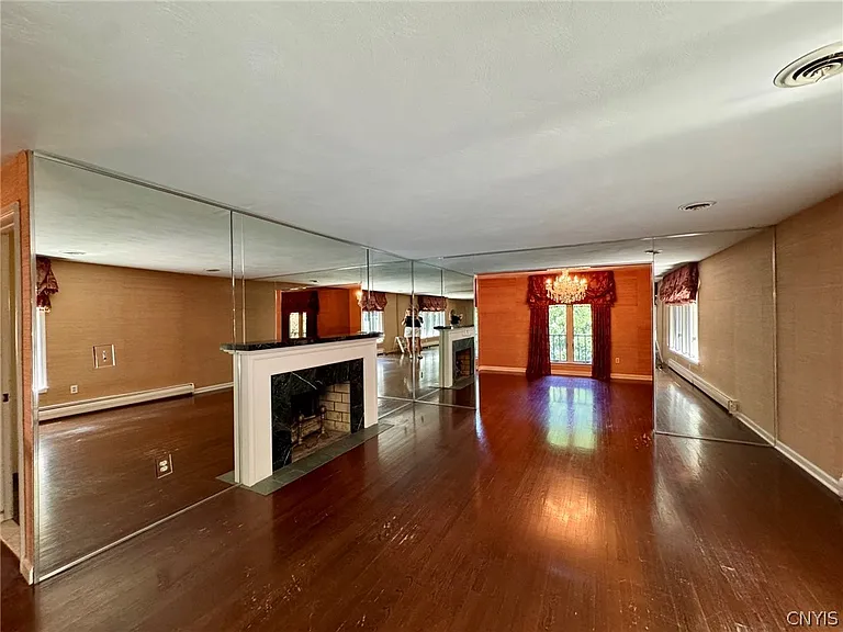 112 Old Farm Rd — Photo 10