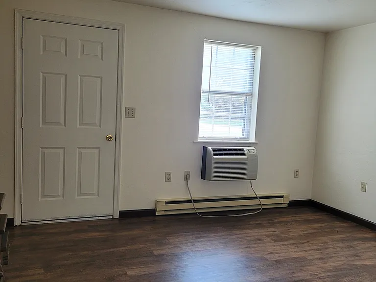 1029 Ridge Rd — Photo 5