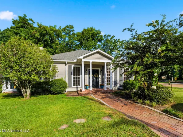1717 Edgewood St, Jackson, MS 39202